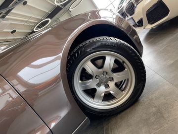 Audi A5 Cabriolet 1.8 TFSI *NAVI*PDC*SZHZ*BIXENON*KAM