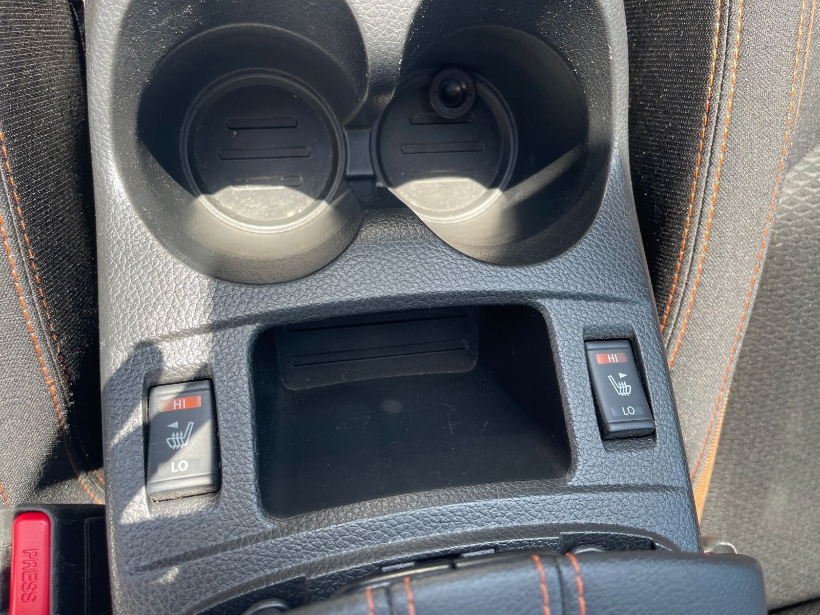 Fahrzeugabbildung Nissan Qashqai 1.3 DiG-T N-Motion 1. Hand/AHK/Pano/360°