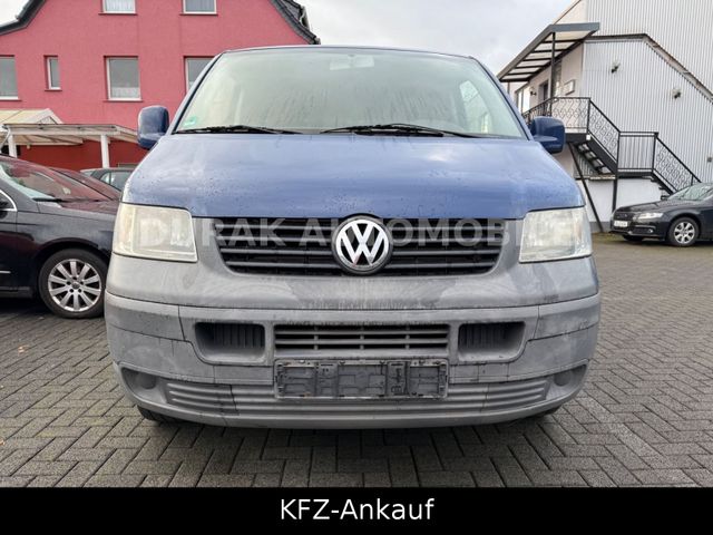 Volkswagen T5 Transporter 9-Sitzer