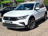 Volkswagen Tiguan Active*Automatik*1.Hand*TÜV NEU!! - Volkswagen Tiguan ACTIVE mit Hybrid-Antrieb (Benzin/Elektro)