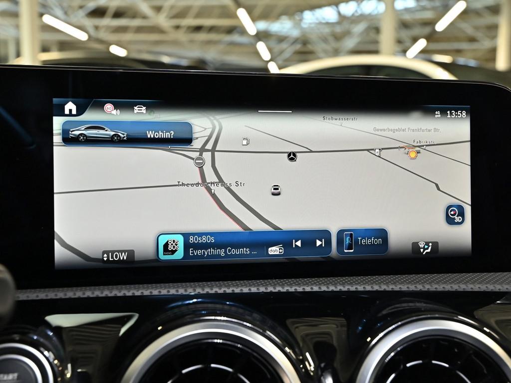 Mercedes-Benz CLA 180