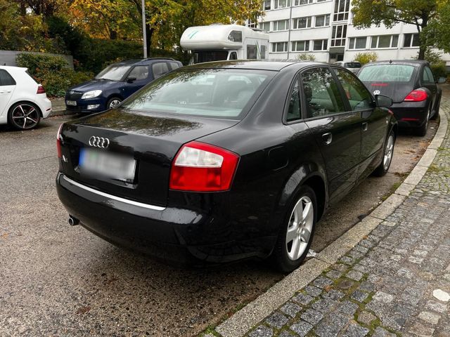 Audi A4 2.0 S-Line Automatik Xenon*Klima*T...