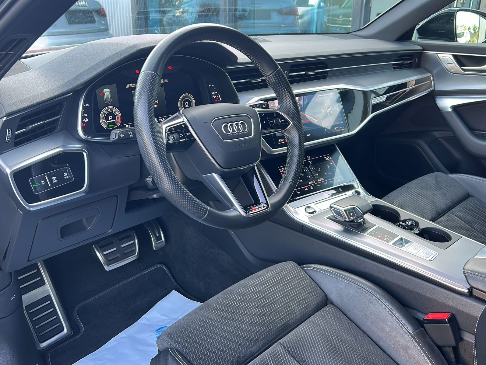 Fahrzeugabbildung Audi A6 55 TFSI e quattro S-Line Sport