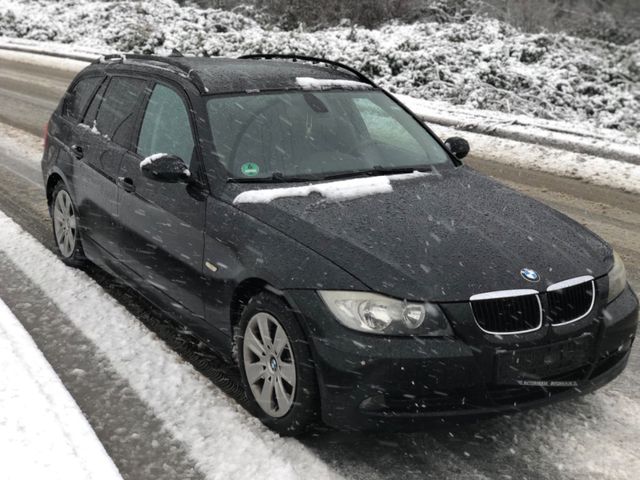 BMW 320d touring Panoramadach-Volleder