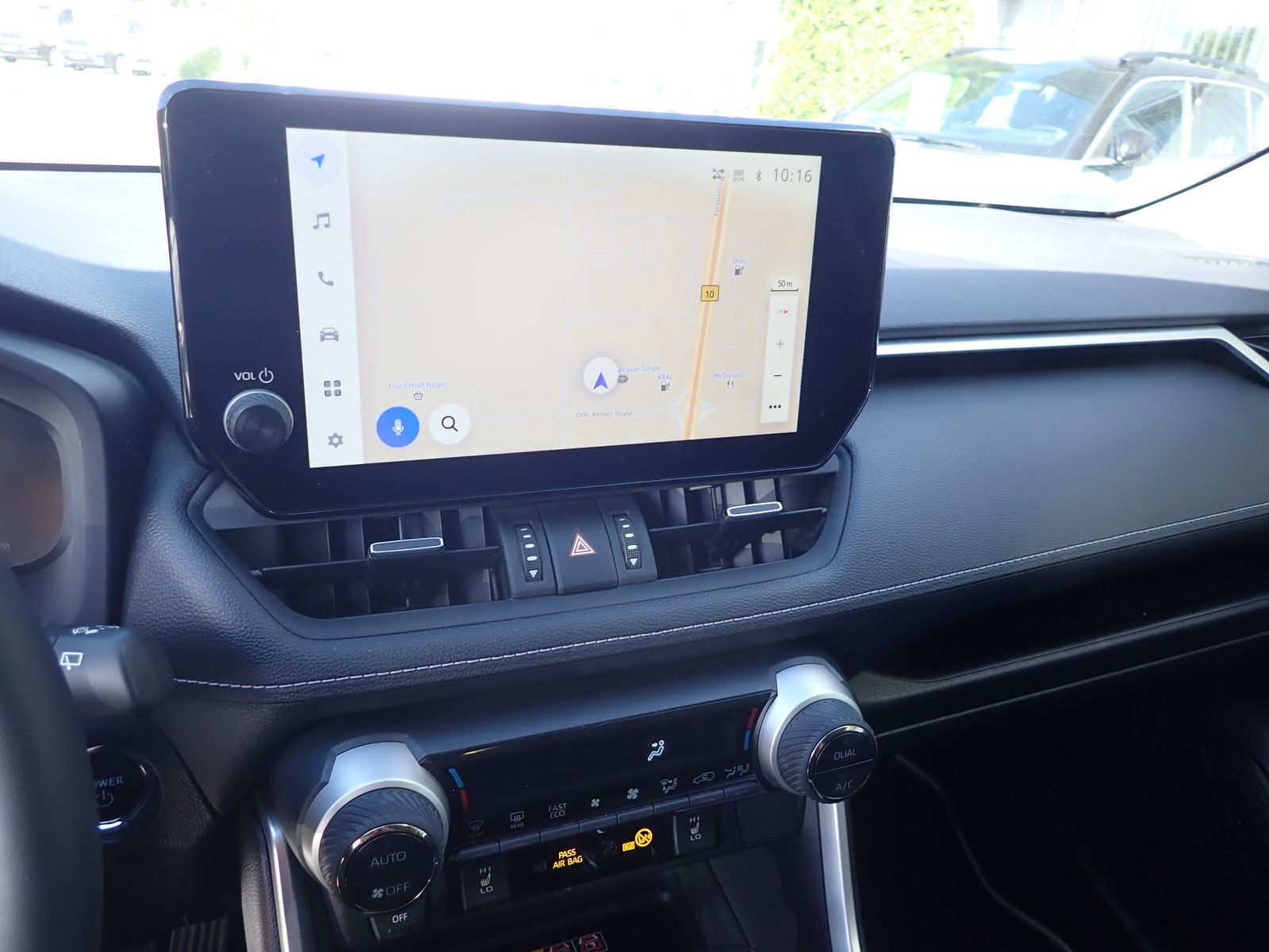 Fahrzeugabbildung Toyota RAV 4 2.5 Hybrid 4x2 Team Deutschland AHK
