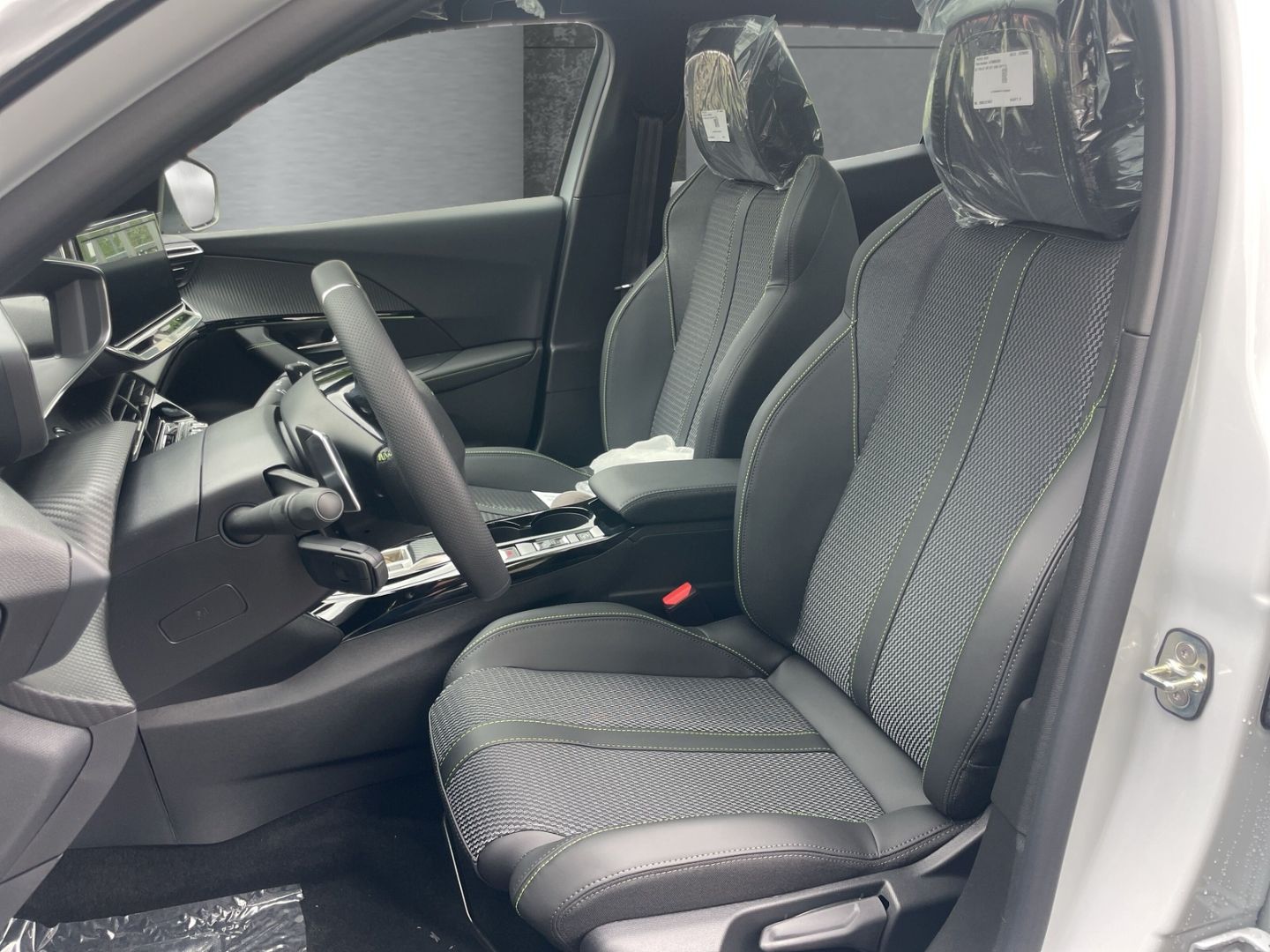 Peugeot 2008 - Bild 8