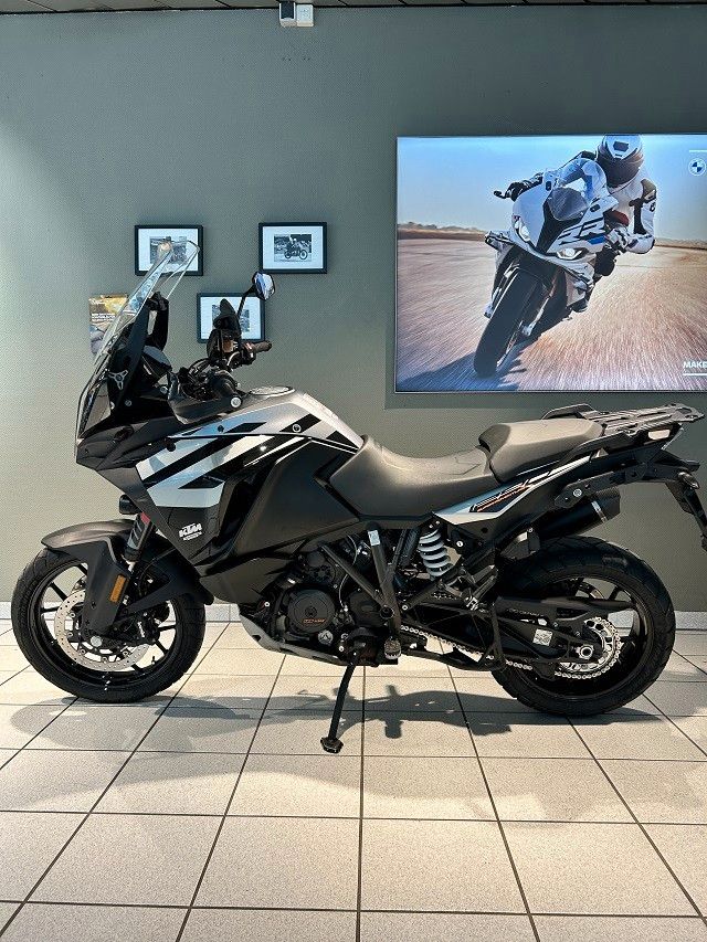 Fahrzeugabbildung KTM 1290 Super Adventure S, Service neu