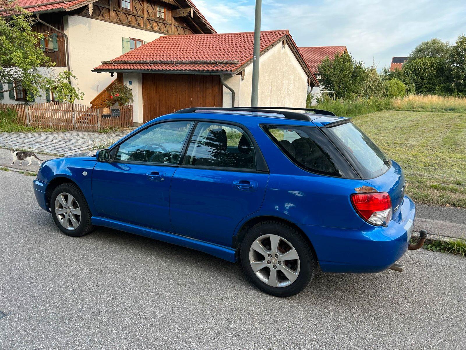 Subaru Impreza 2005 — rear view