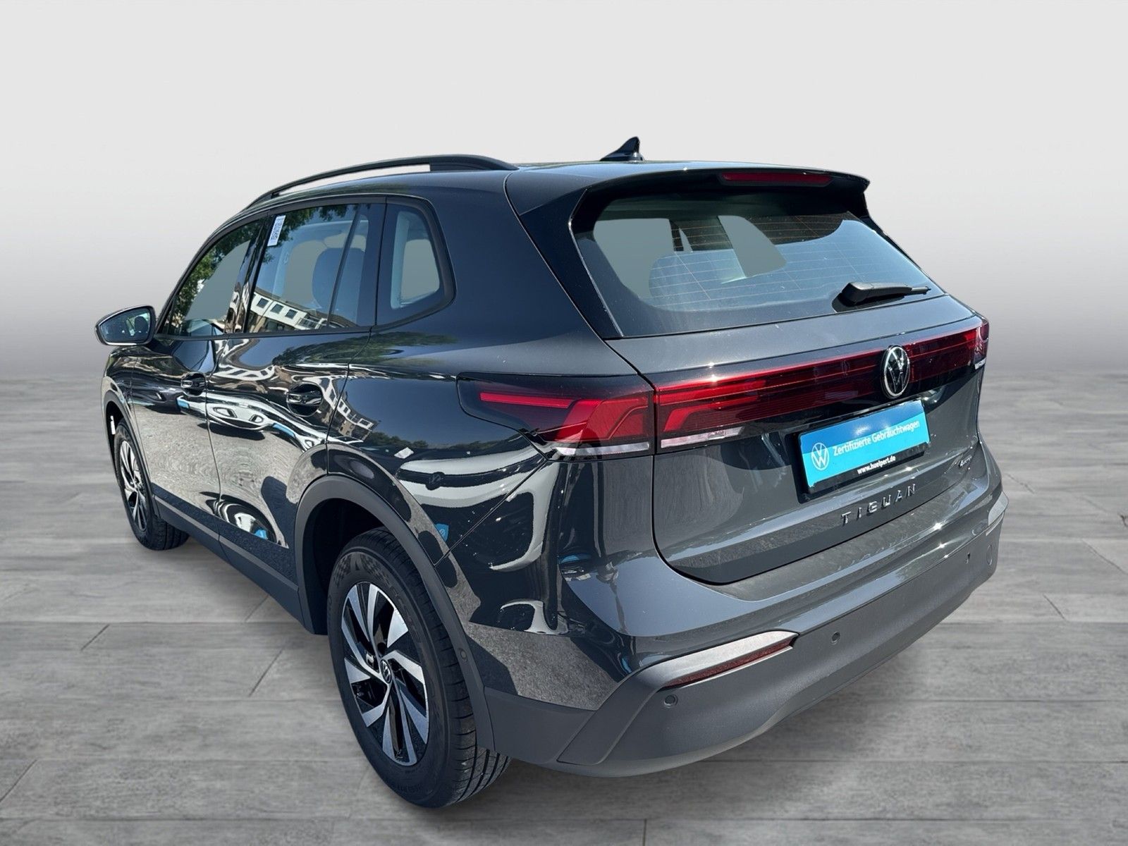 Volkswagen Tiguan 2.0 LIFE 4X4 CAM ACC CARPLAY LM17 SITZHZ foto 4