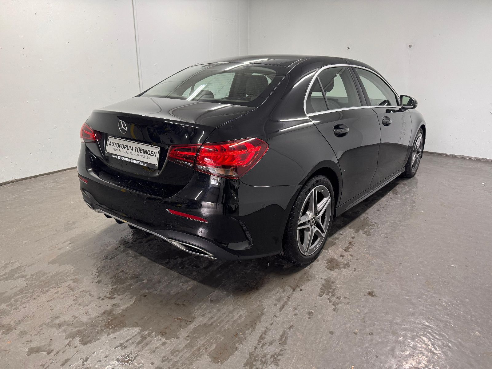 Fahrzeugabbildung Mercedes-Benz A 200 d 4MATIC DCT LImousine *AMG-LINE*KAMERA*
