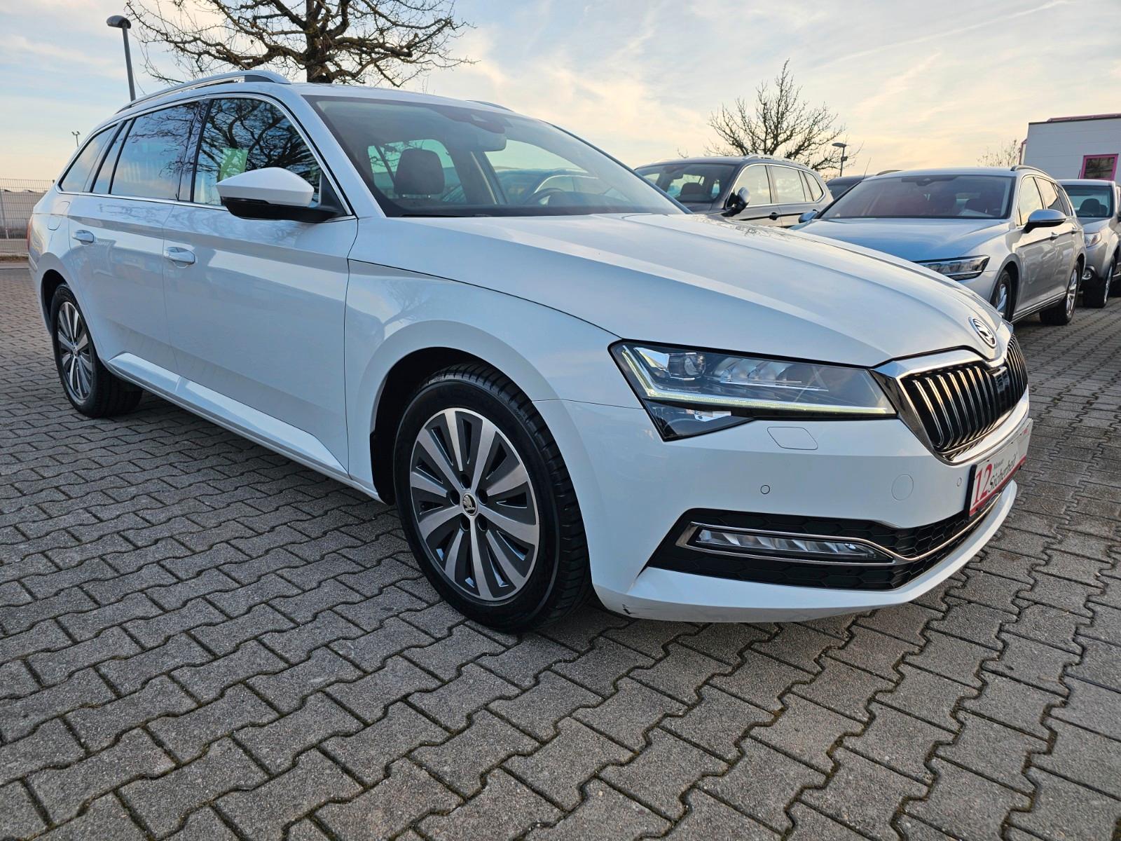 Skoda Superb Combi Style NAV*KEYLESS*VIRTUAL*TEMP*SHZG