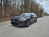 Volvo V60 D4 R Design Sportfahrwerk 1FC Union Berlin - Volvo V60: Sport