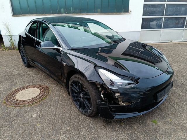 Tesla Model 3 Standard Range Plus RWD