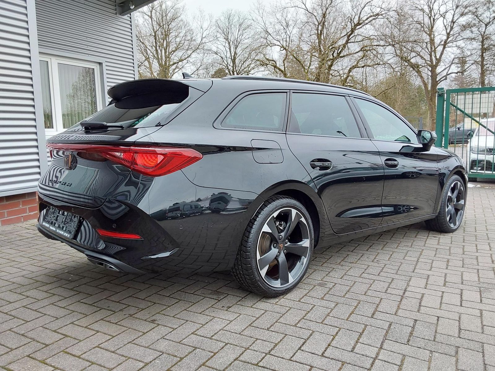 Cupra Leon Sportstourer 2.0 TDI DSG ACC/LED/PDC/SHZ... imagem 2