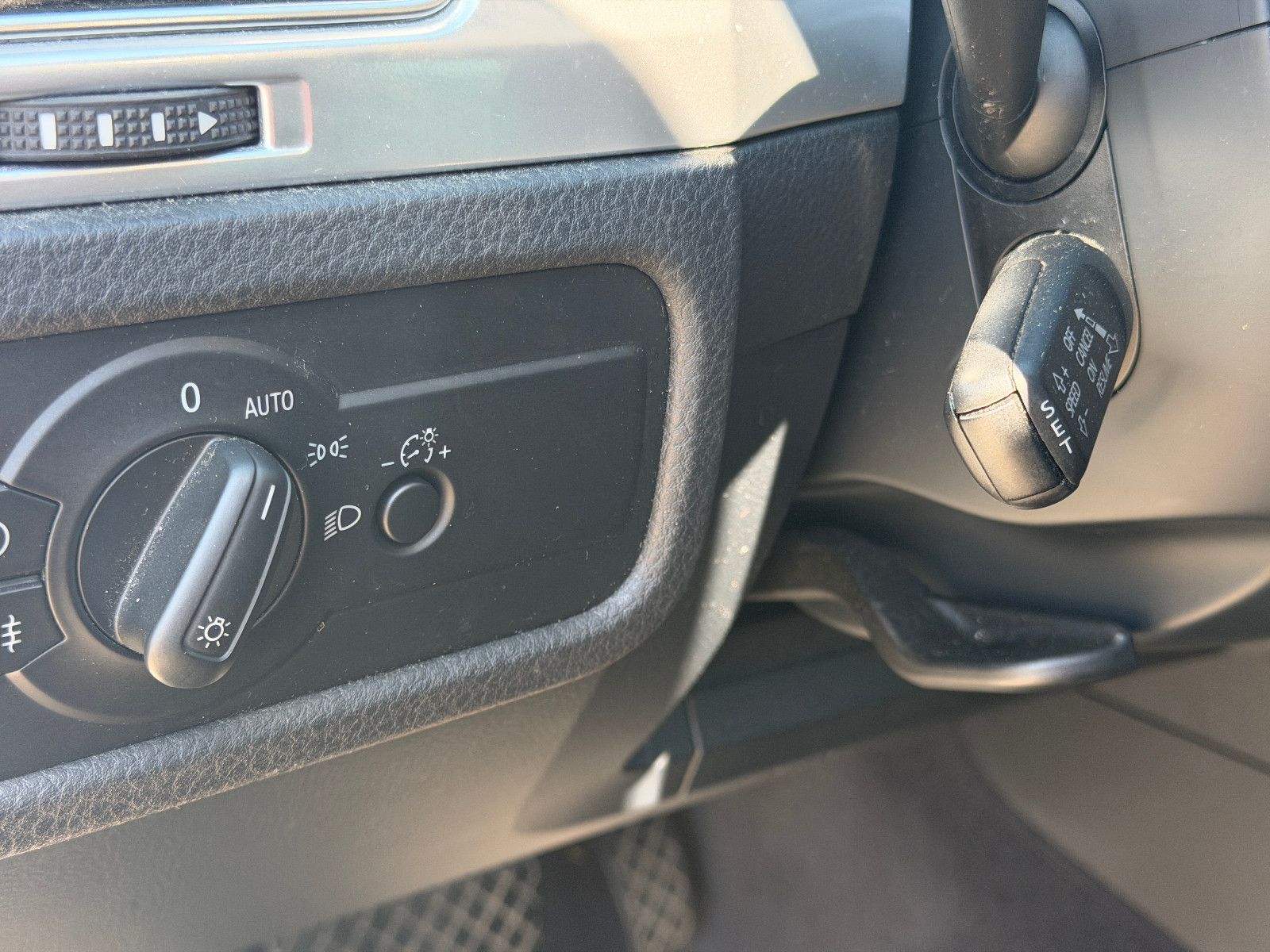 Fahrzeugabbildung Volkswagen Touareg V6 TDI BMT/Terrain Tech 4Mot/NAVI/LEDER
