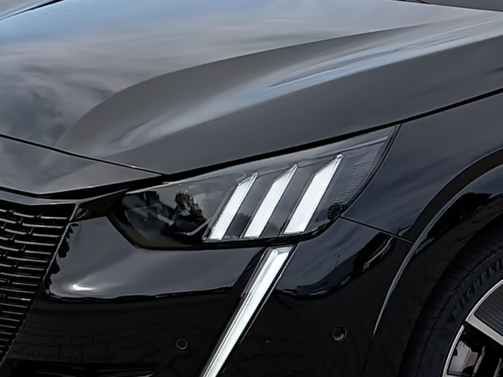 Peugeot e-208 GT *RÜCKFAHRKAMERA+SITZHEIZUNG+NAVIGATION* imagem 3