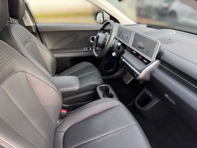 Fahrzeugabbildung Hyundai IONIQ 5 Uniq Elektro 4WD +KLIMA+LED+SHZ+NAVI+UVM