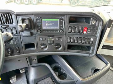 Fahrzeugabbildung Scania V8 R580 Topline 6X2, Retarder, Voll-Luft, Leder