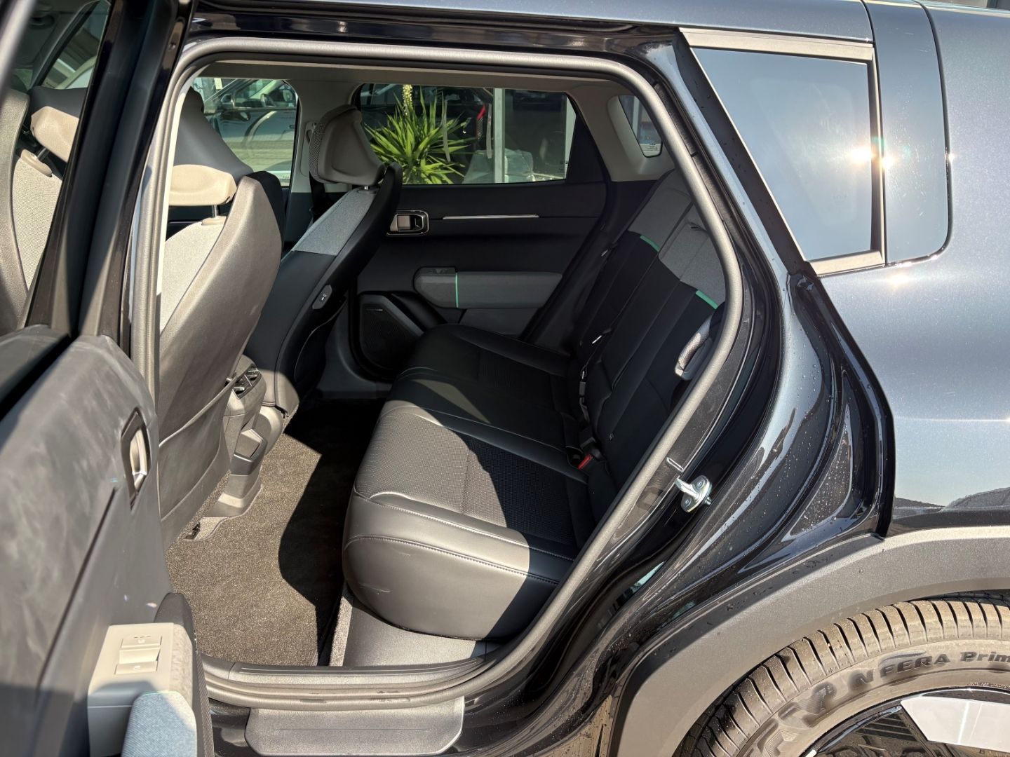 Fahrzeugabbildung Kia EV4 150 kW Earth NotBremsAss Leder 360°Kamera