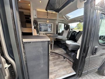Sunlight Cliff X 600 Dieselhzg. AHK 17 Zoll DELTA Kamera