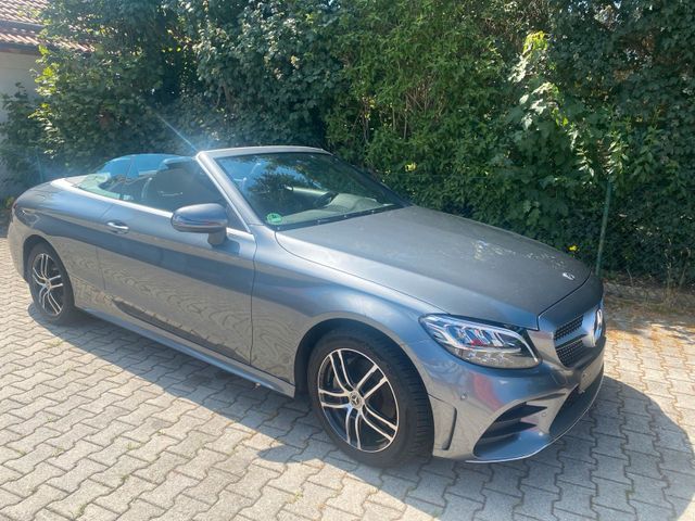 MERCEDES-BENZ Mercedes C180 Cabrio AMG-Line
