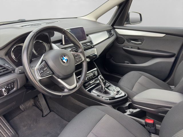 Fahrzeugabbildung BMW 218i Gran Tourer Advantage+LED+Navi+CarPlay+DAB