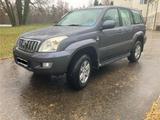 Toyota Land Cruiser 3.0 D-4D Automatik - - Toyota Land Cruiser mit Diesel-Antrieb: Geländewagen, 3.0