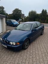 BMW E39 525i Facelift 12-Fach bereift - BMW 525: E39