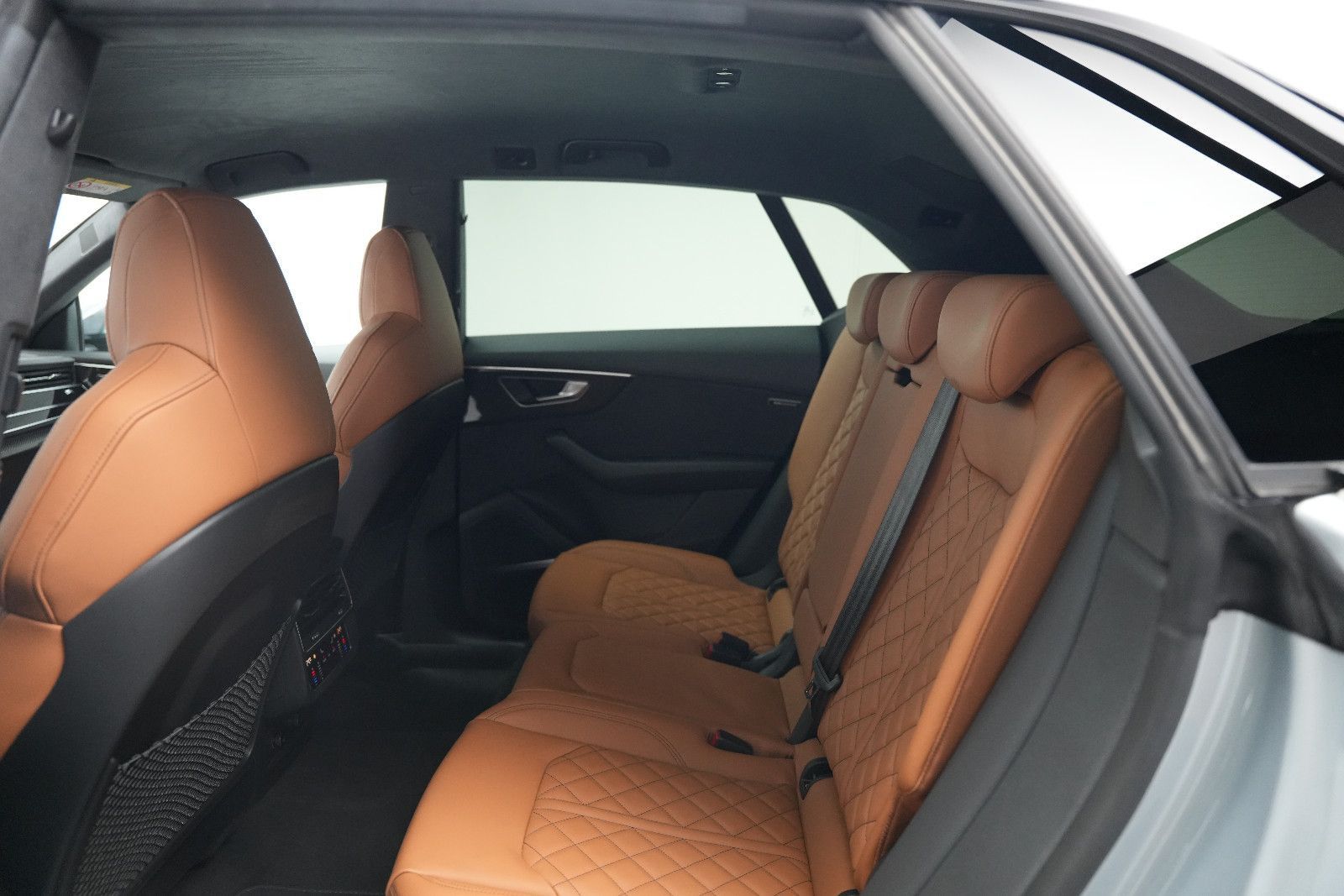 Fahrzeugabbildung Audi SQ8 4.0 TFSI quattro/EXCLUSIVE/ALCANTARA/BLACK