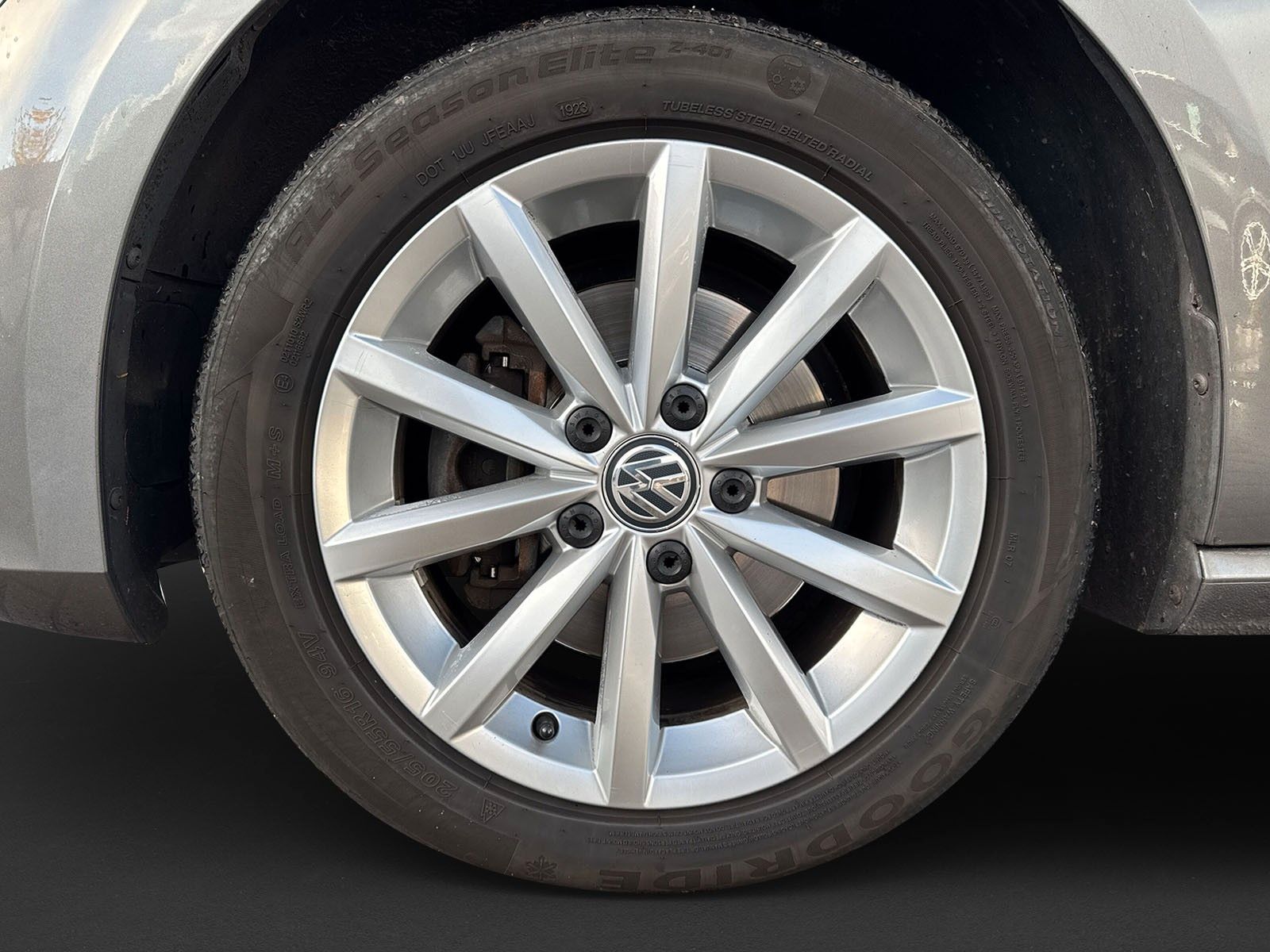 Fahrzeugabbildung Volkswagen Golf VII *Bi-Xen*Standheizung*AHK*Tempomat*Navi*