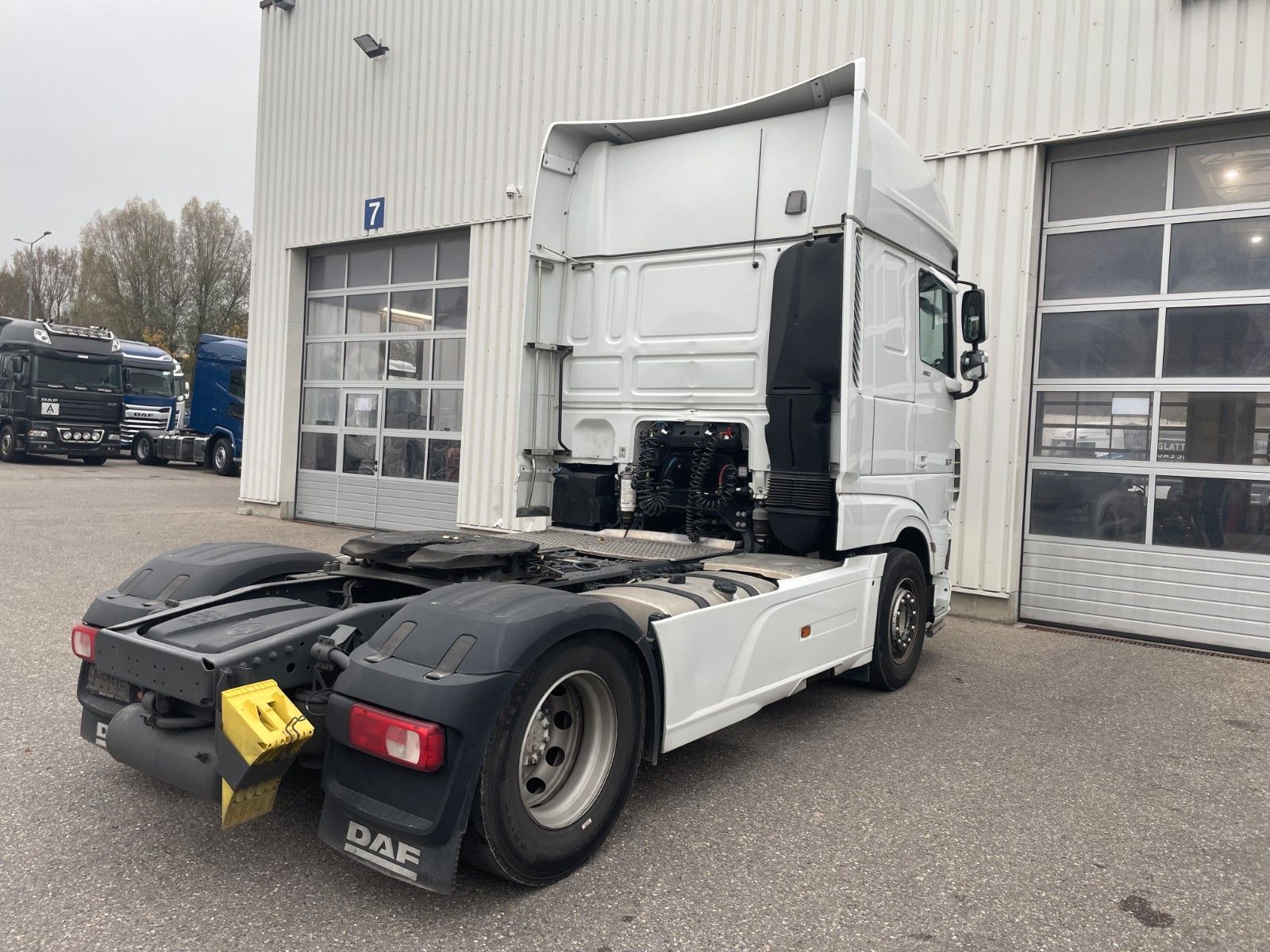 Fahrzeugabbildung DAF FT XF480 SSC, 2x Tank, Standklima, Lampenbügel