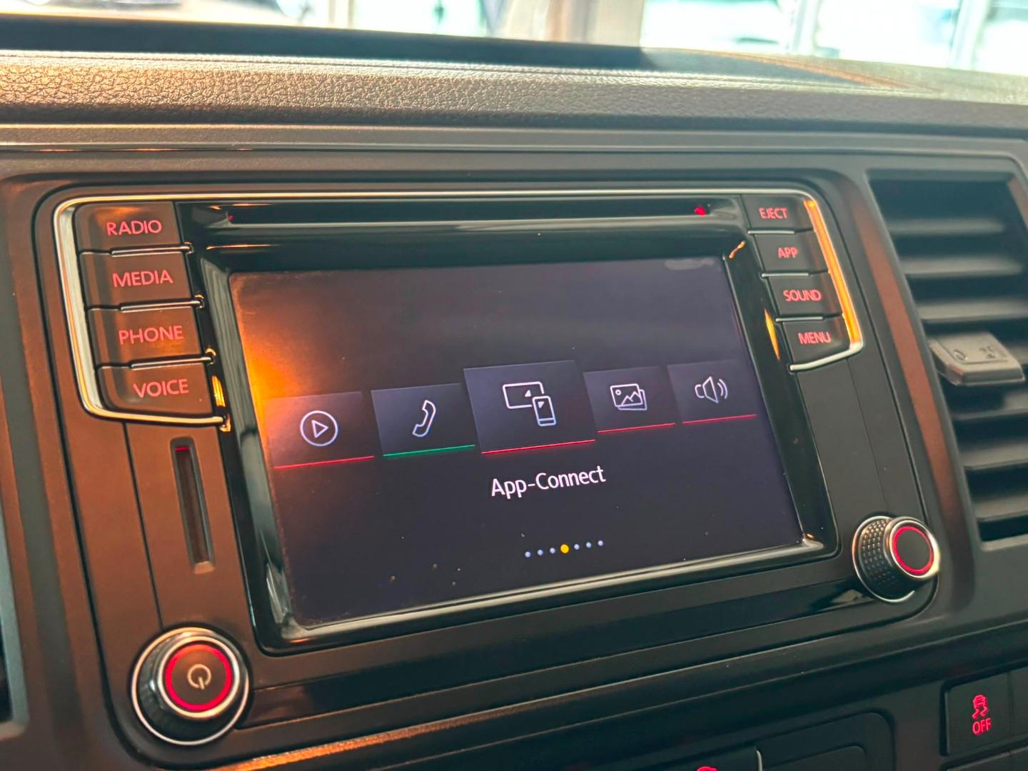 Volkswagen T6 Transporter Kasten lang 4Motion*AHK*Standheiz
