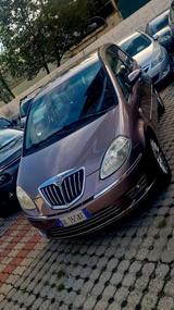 Lancia MUSA 1.3 Multijet 16V Platino neopatentat - Lancia MUSA mit Panoramadach