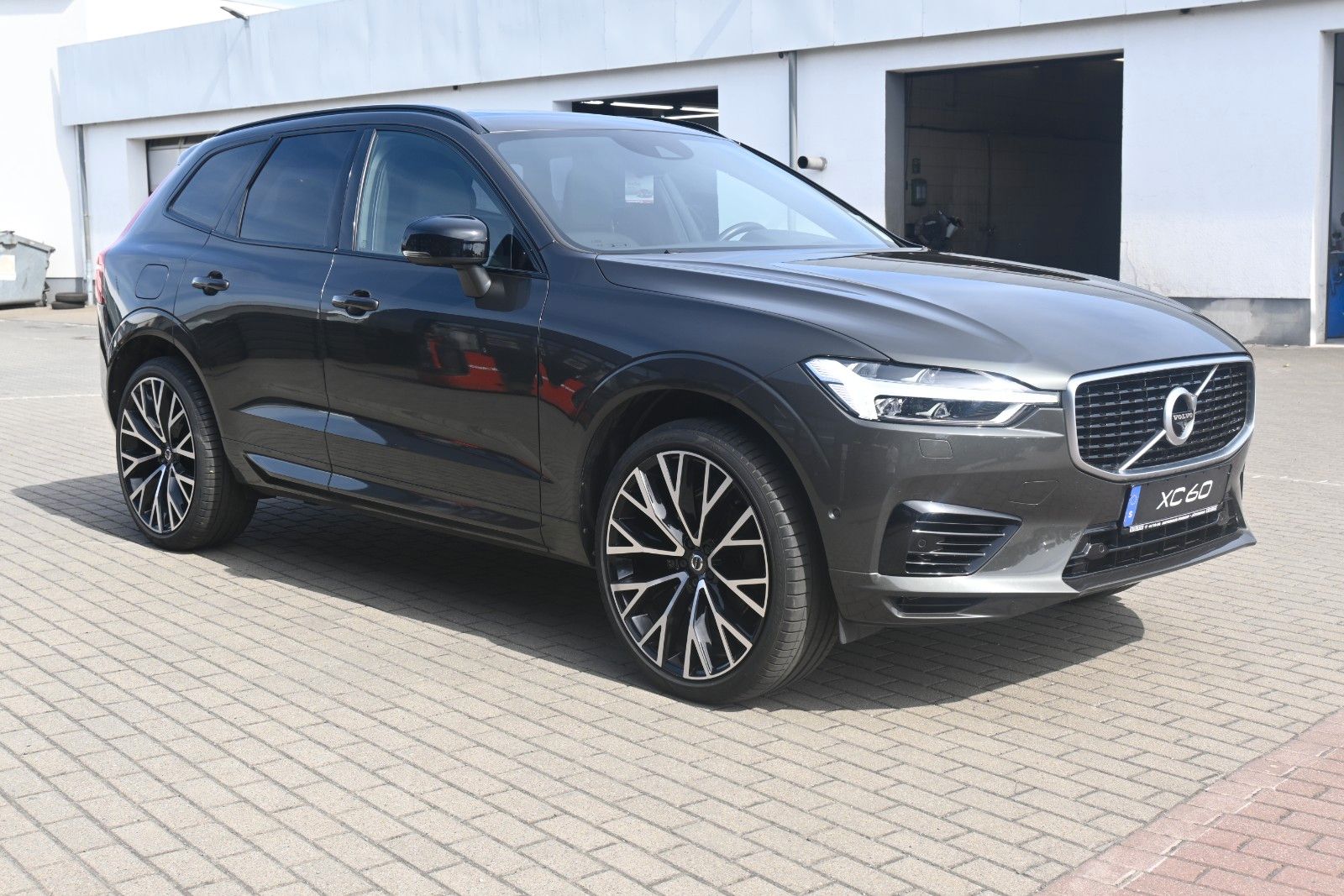 Fahrzeugabbildung Volvo XC60 T8 Twin Engine AWD R-Design*360°*LUFT*ACC