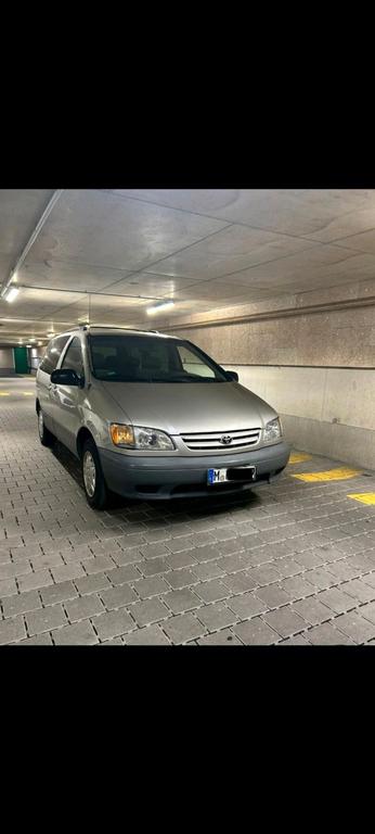 Toyota Sienna