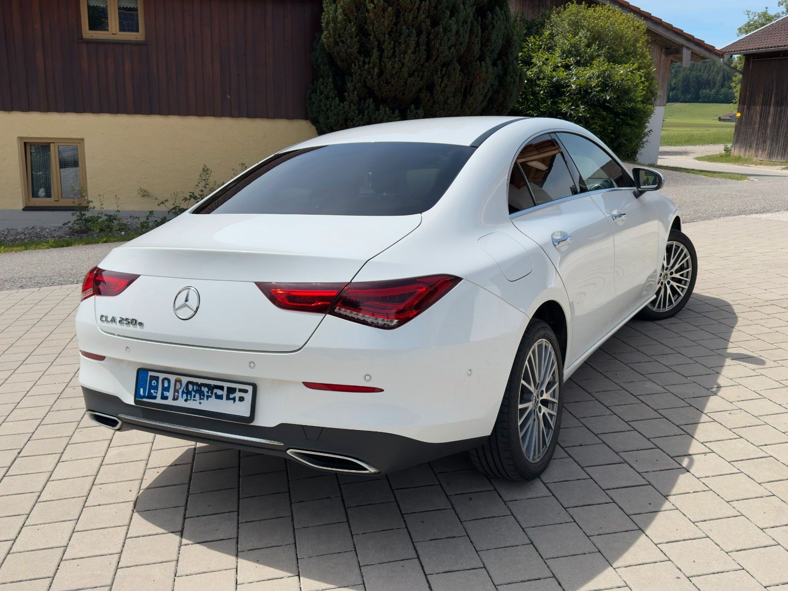 MERCEDES-BENZ CLA 250 e DCT 