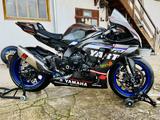 Yamaha YZF R1 YART RN65 Carbon Öhlins Brembo - YAMAHA SCHWARZ R1