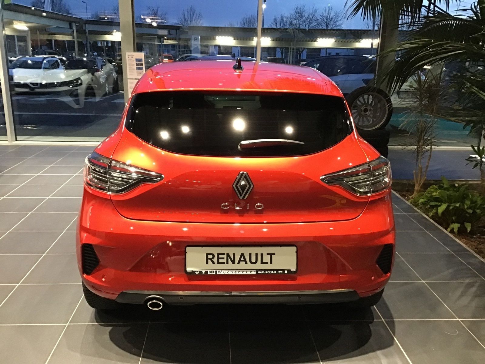 Fahrzeugabbildung Renault Clio TCe 90 TECHNO/NAVI/360°KAMERA/SHZ/EPH/GJR/