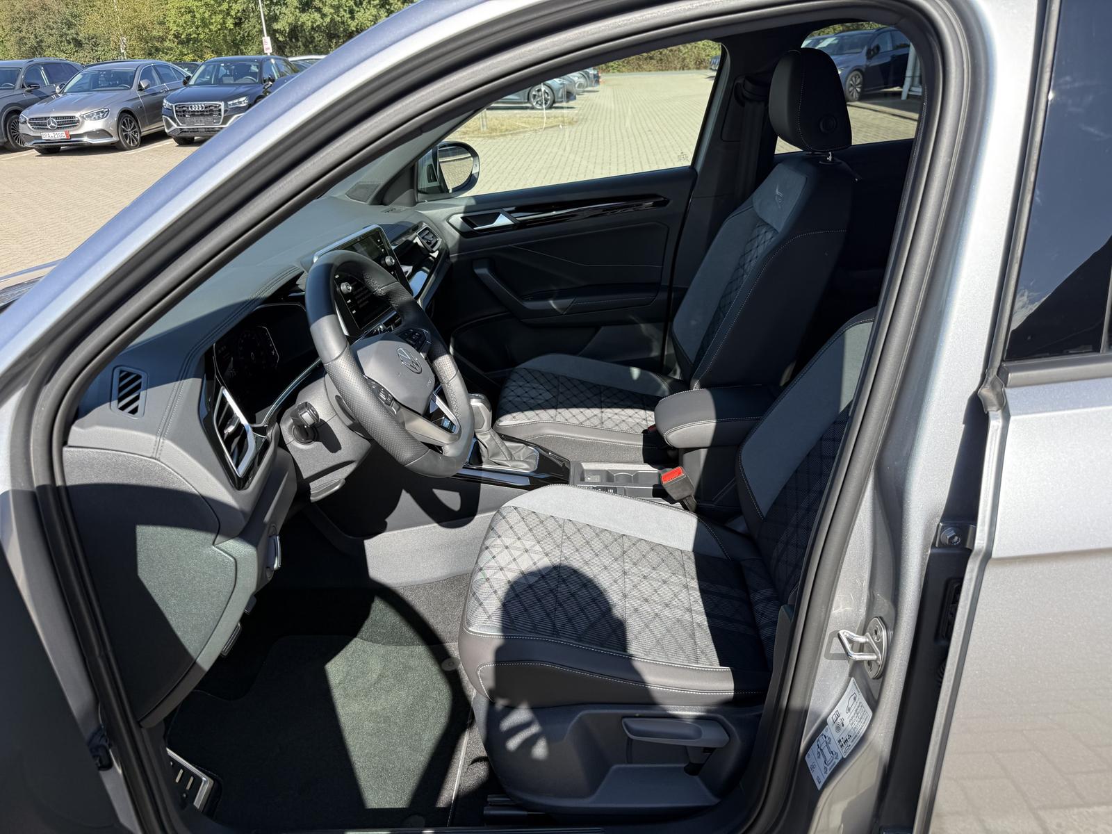 Volkswagen T-Roc R-Line,18-Zoll,IQ-Drive,R.Kam,Kessy,Side., миниатюра 17