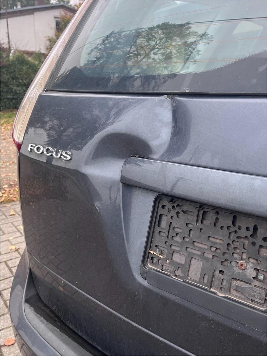 Ford Focus 2010 — photo 9