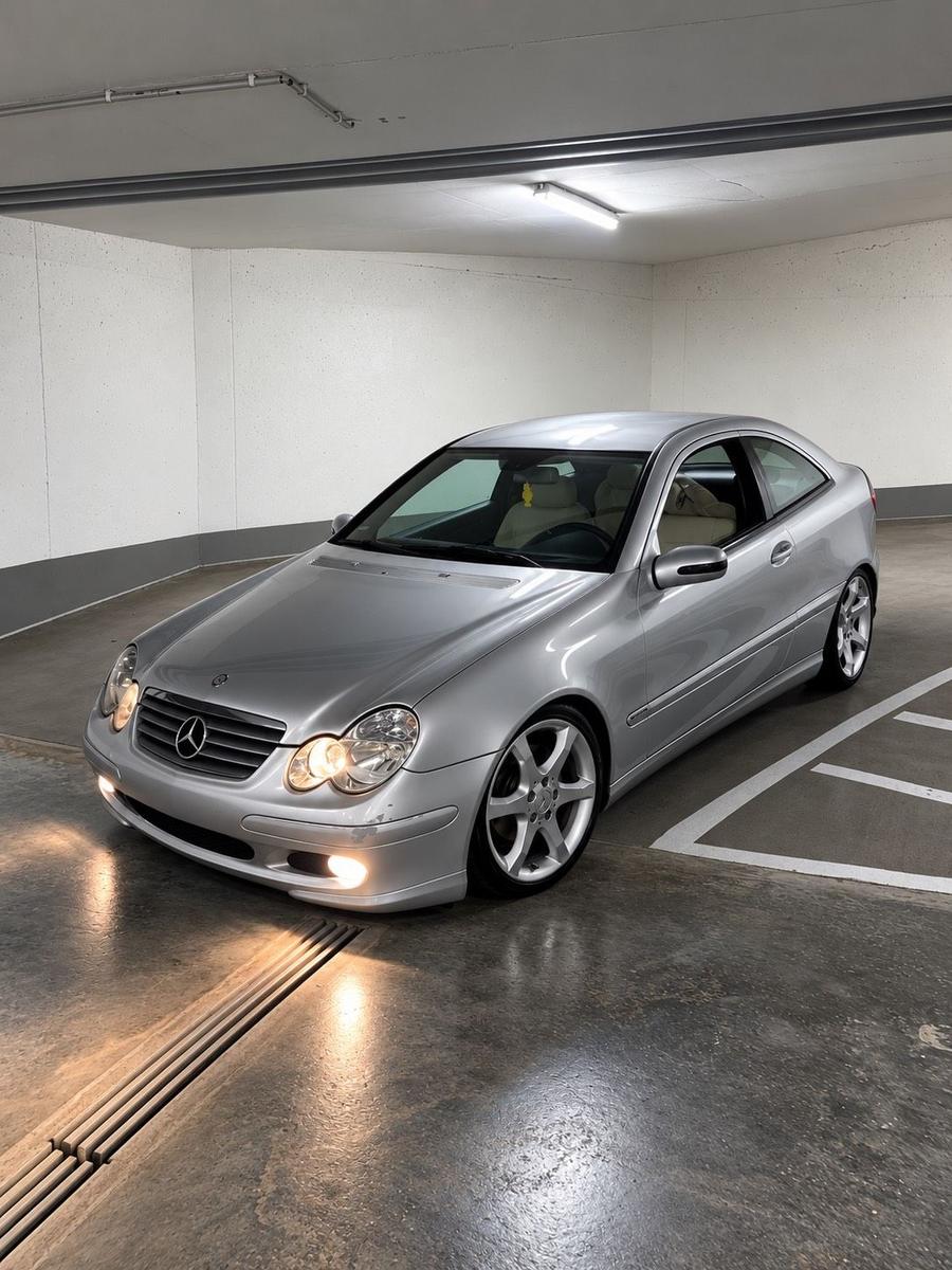 Mercedes-Benz 200