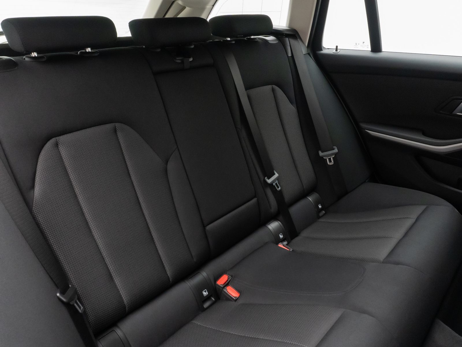 Fahrzeugabbildung BMW 330e DAB CockPit+ PDC LED Geschwindigkeitsreg.