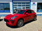 Porsche Macan GTS, Sportabgas, Porsche Approved 06.2028 - rote Porsche Macan