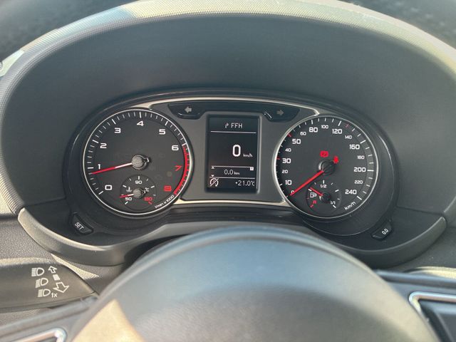 Audi A1 Sportback NaviKlimaPDCBTACCSHZACCSchec
