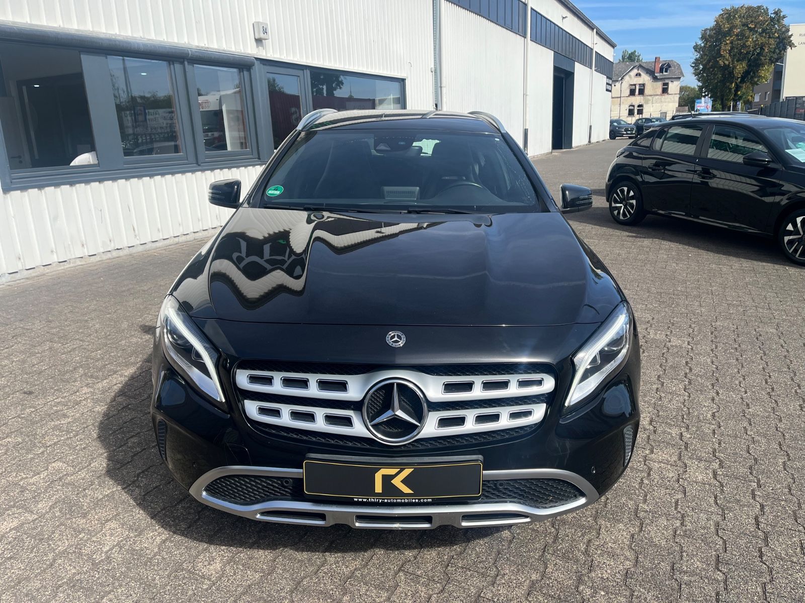 Mercedes-Benz GLA 180 Automatik-Navi-LED-PDC-Sportsitze – Bild 3