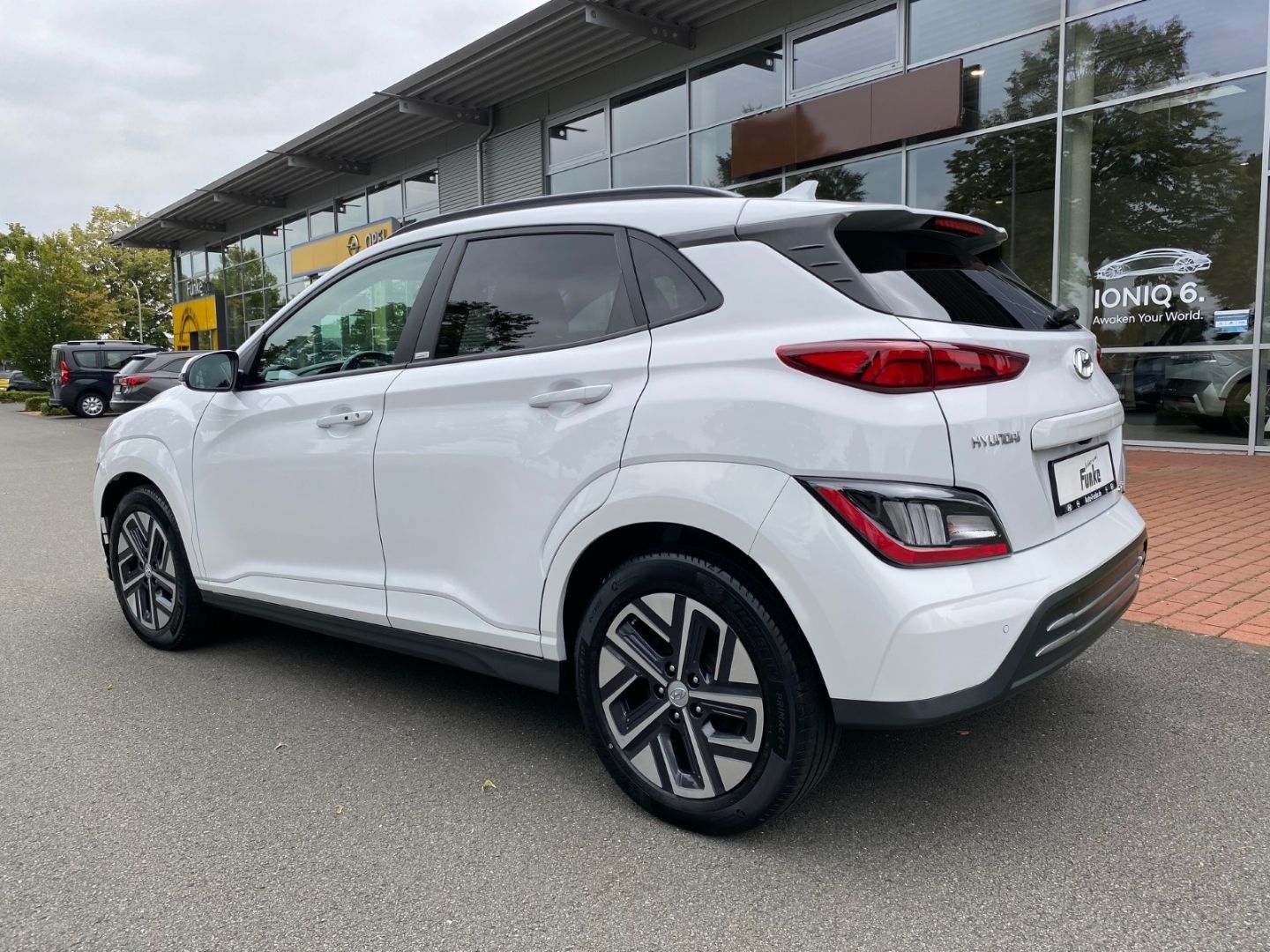 Hyundai KONA Elektro Trend 64KW Werksgarantie 2WD Frunk  imagem 2