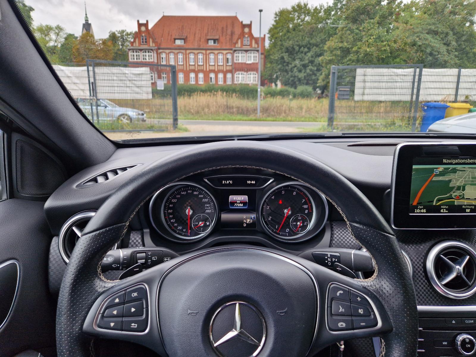 Mercedes-Benz A 180 Urban Automatik SZH LED
