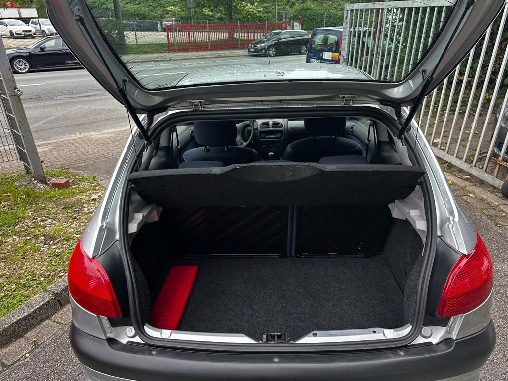 Peugeot 206