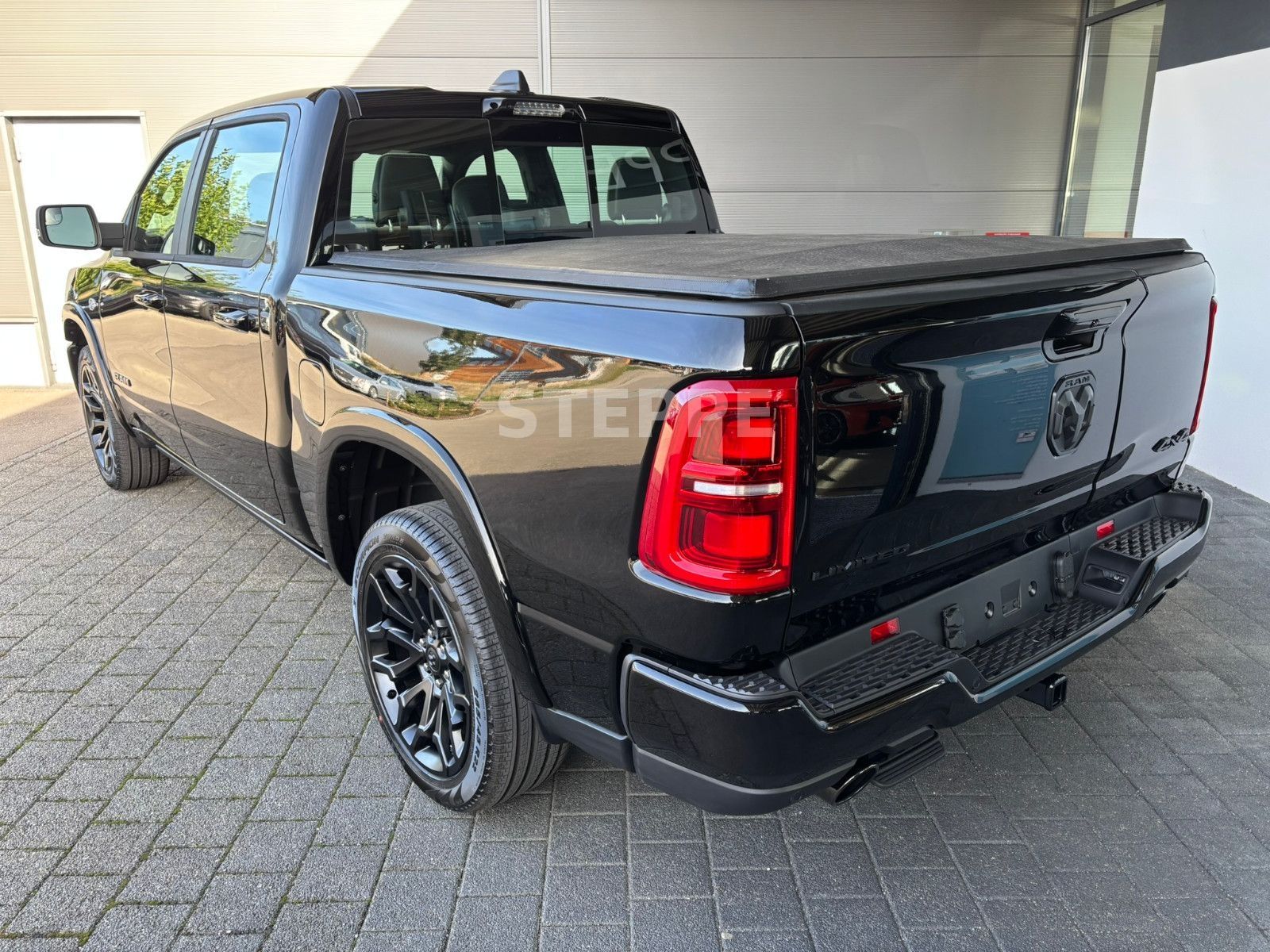Dodge 2026 RAM 1500 Limited Night 5,7LV8 MultiTailgate