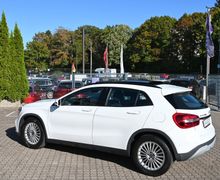 MERCEDES-BENZ GLA 200 d CDI Navi PDC Kamera Sitzhz. PanoramaSD